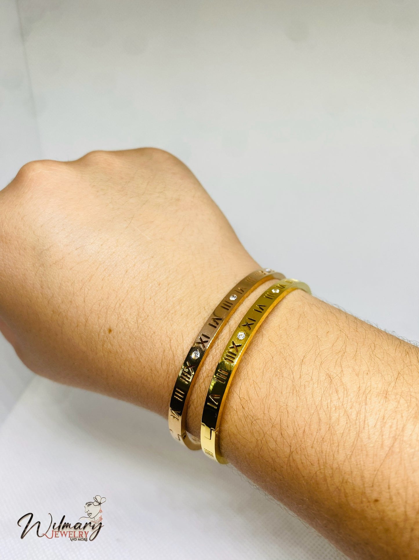 Roman numeral brazalete