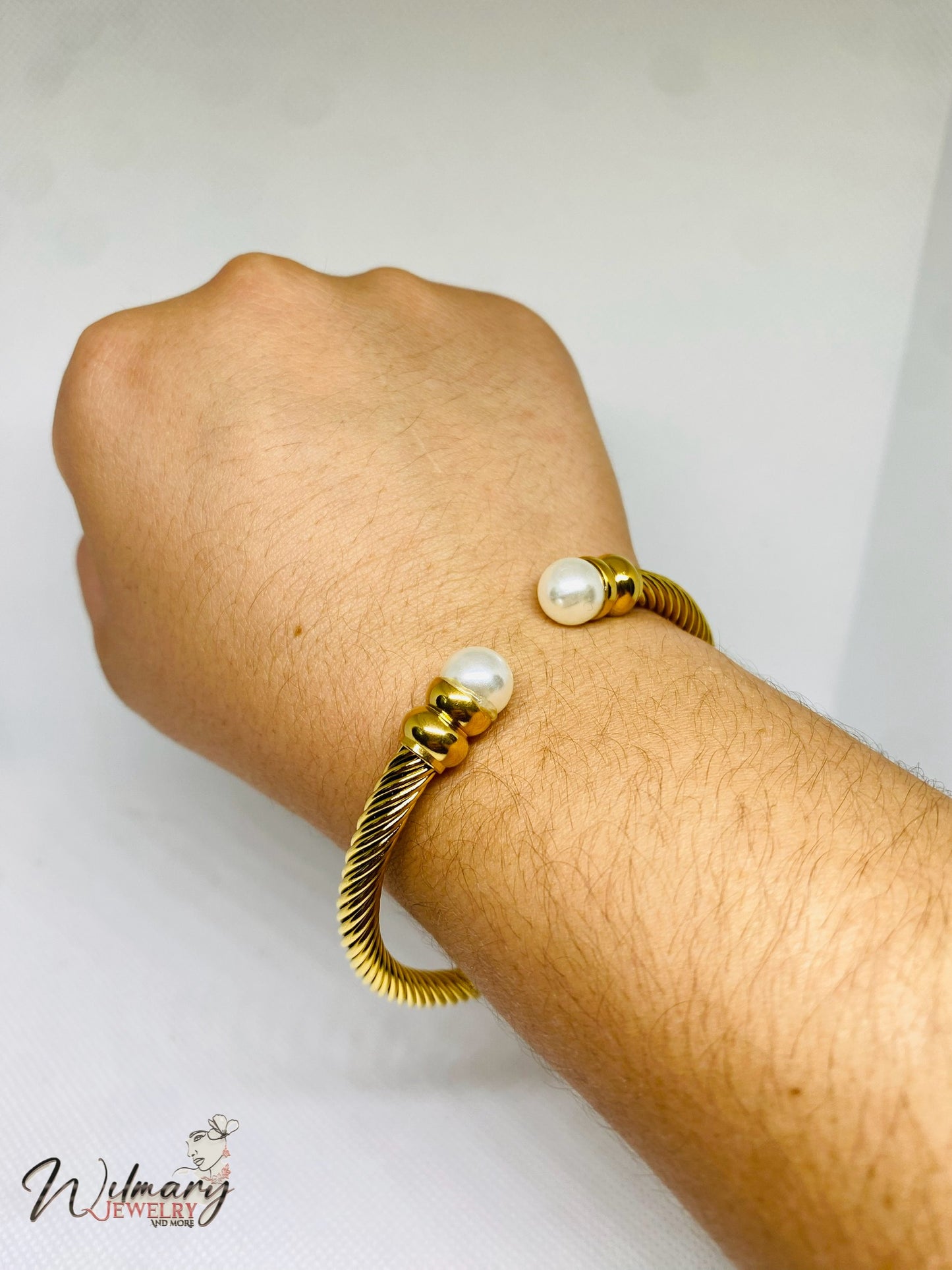 Pearl bracelet
