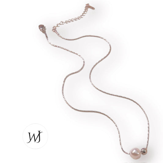 Lovely pearl chain