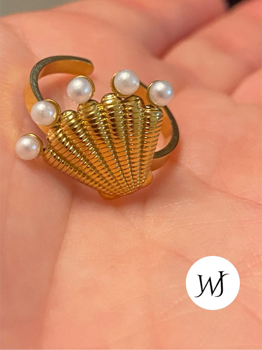 Coral pearl ring