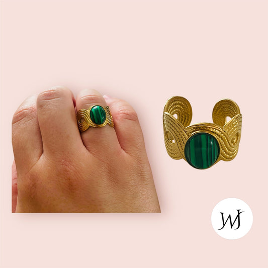Esmeranda ring