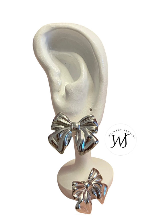 Lazos earing
